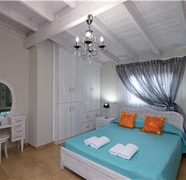 7 bedroom seaside villa with pool, Kassiopi, sleeps 13